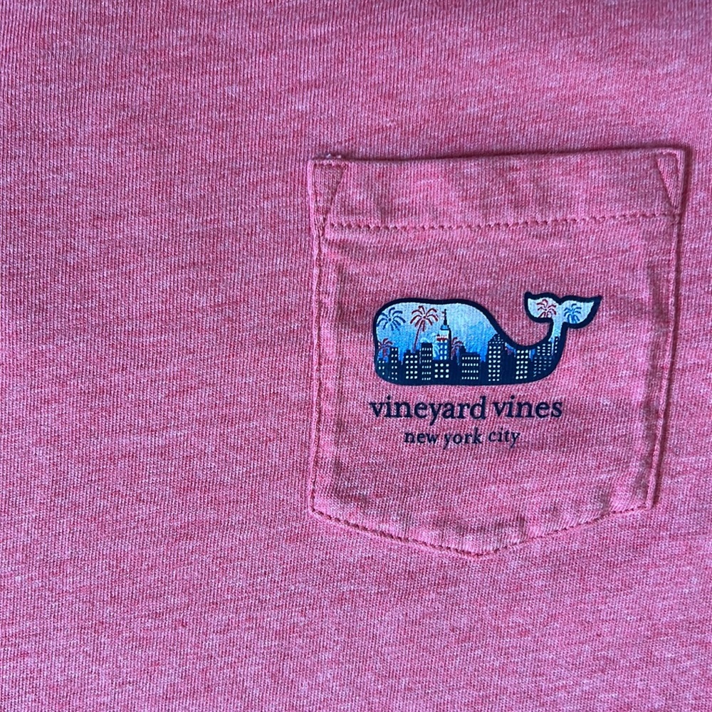 Rare Vineyard Vines New York tshirt - Picture 2 of 5